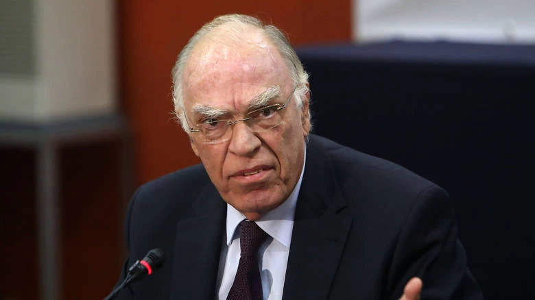 Β. Λεβέντης: Η Βουλή εκτρέφει δύο φίδια, τον Τσίπρα και τον Μητσοτάκη – Δεν θα προκύψει αυτοδύναμη κυβέρνηση από τις εκλογές